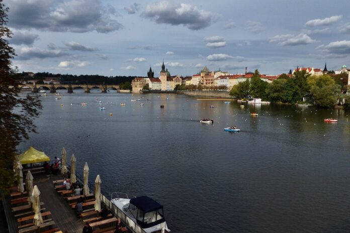 prague-6093693_960_720